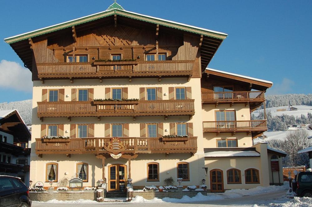 Hotel Braeuwirt Кирхберг Экстерьер фото